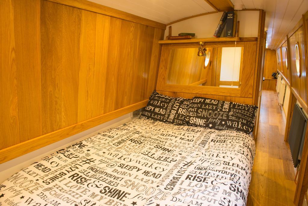 Narrowboat Puzzle Hotel Ely Exterior photo