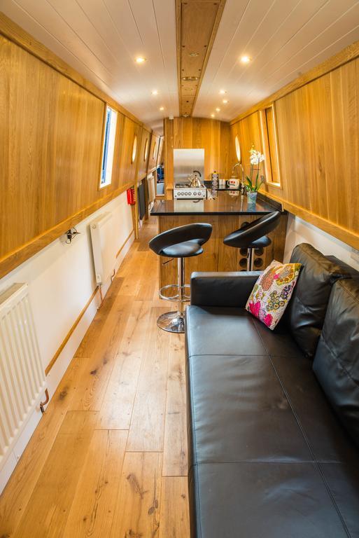 Narrowboat Puzzle Hotel Ely Exterior photo