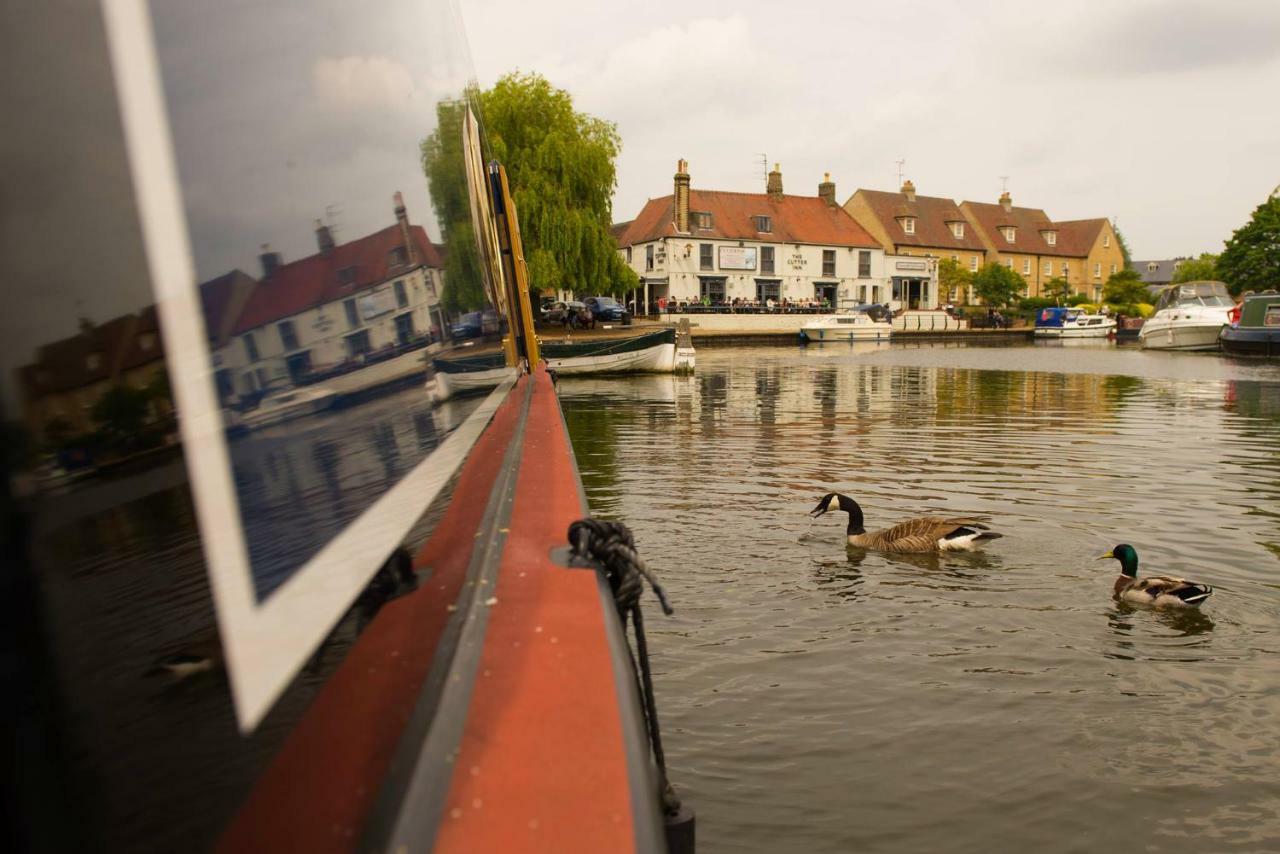 Narrowboat Puzzle Hotel Ely Exterior photo